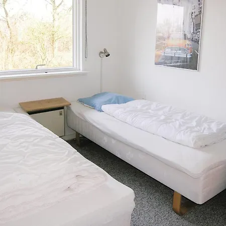Two-bedroom Holiday In Rudkobing * Spodsbjerg